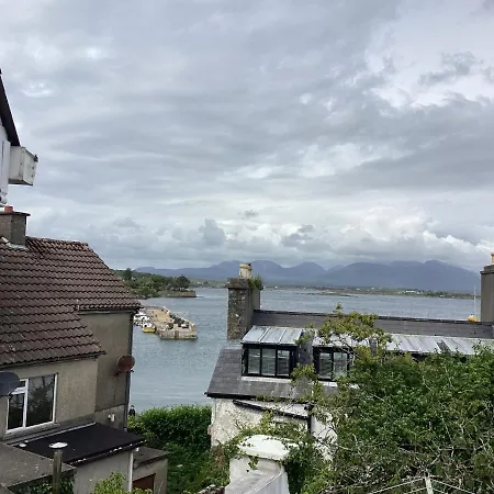 Apartment Retreats Harbour Lights