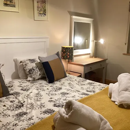 Apartment Retreats Harbour Lights *